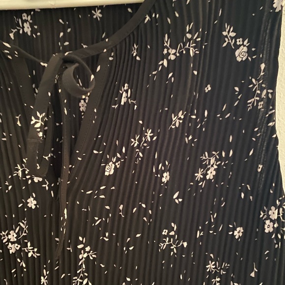 Flowy blouse - Picture 3 of 3